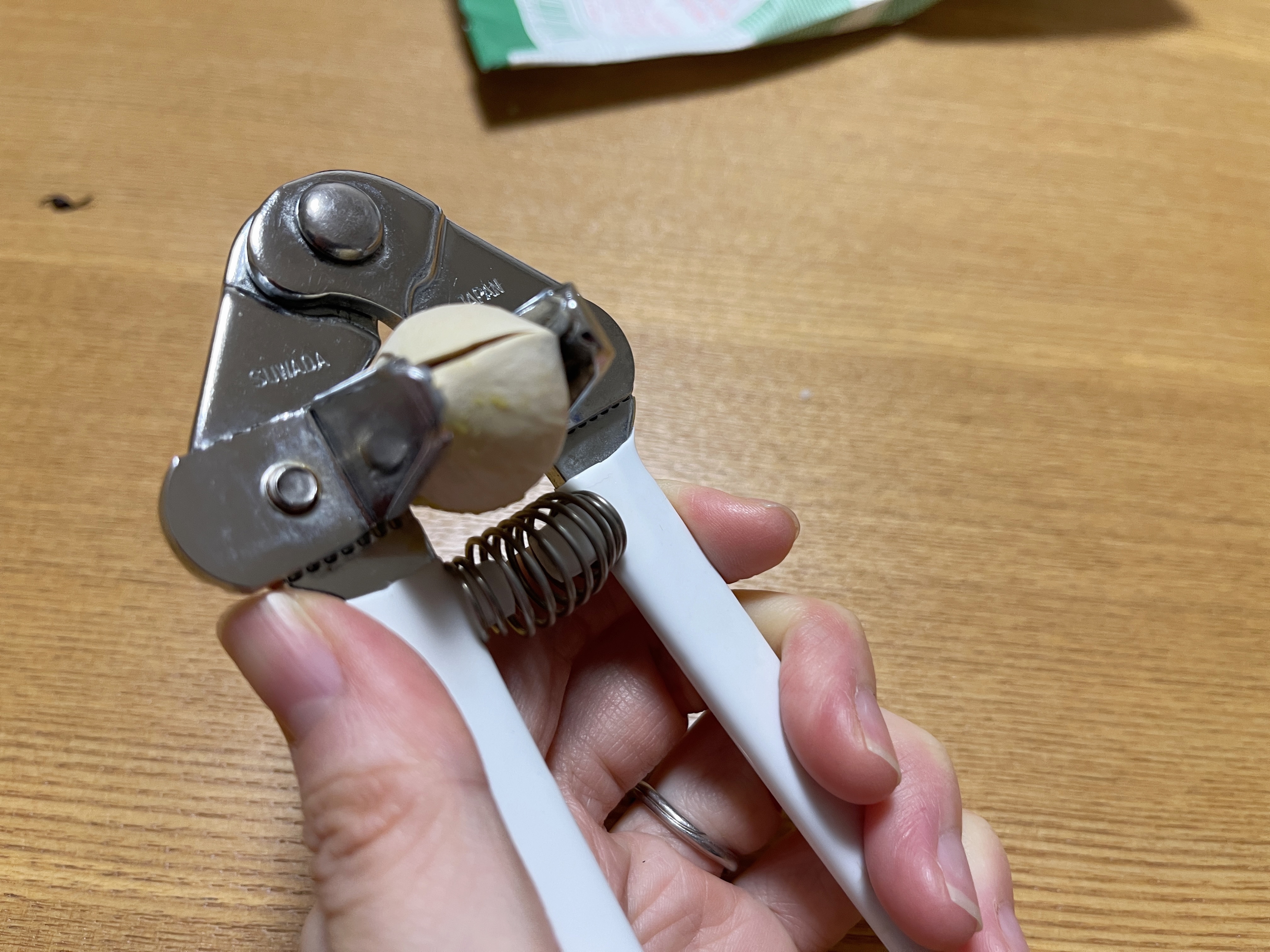 【レビュー】ぎんなん割り器〜ぎんなん好きのご家庭にあると便利なアイテム〜